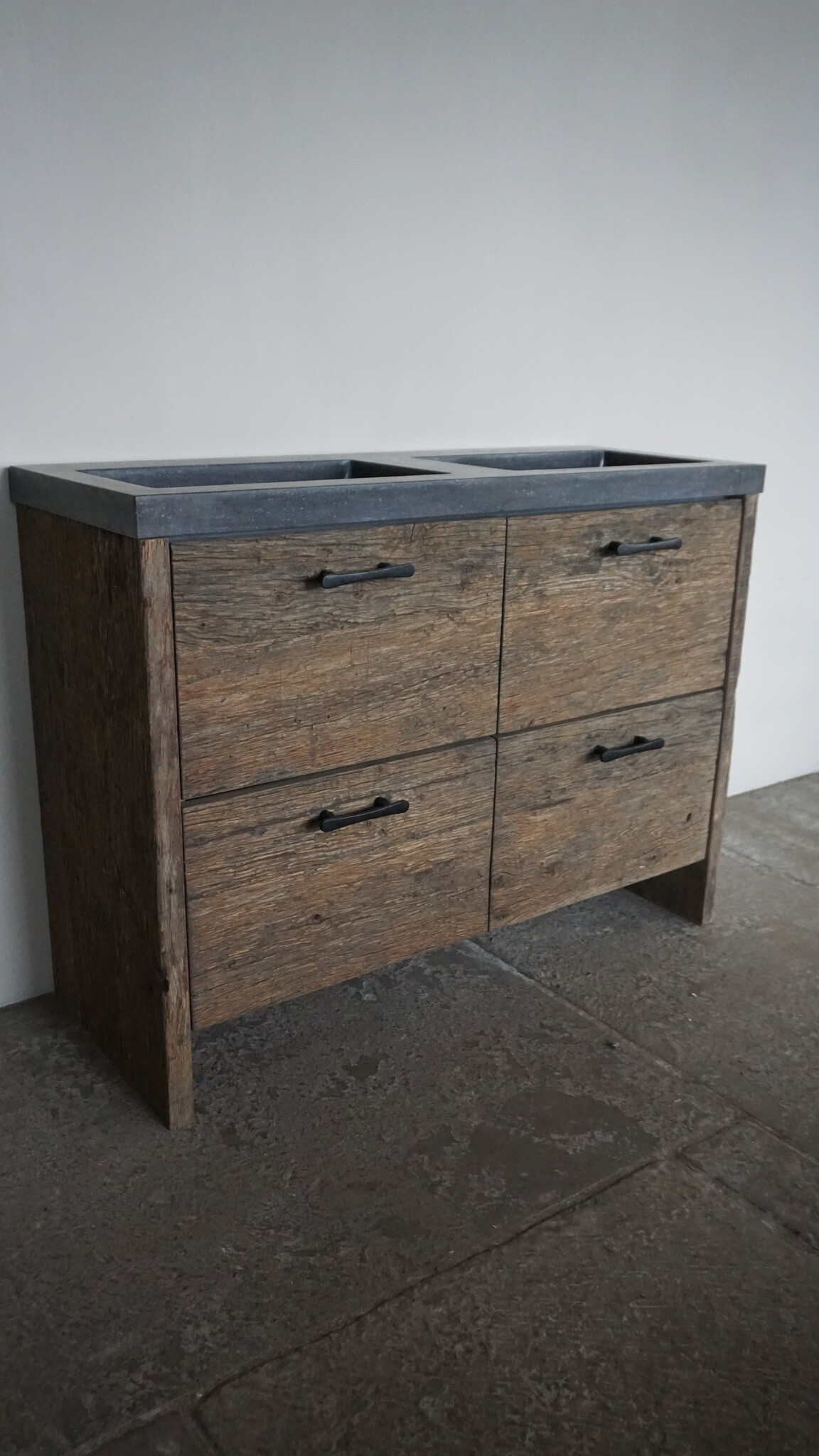 Rene Houtman Badmeubel Sita | Geborsteld Oud Eiken | H90xB120xD46 cm