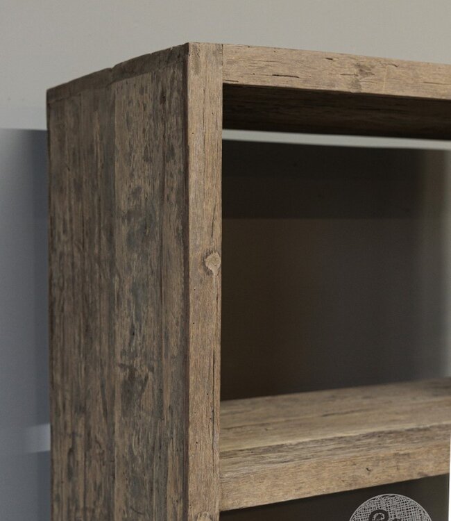 Be-Uniq Boekenrek oud hout | Limited Edition