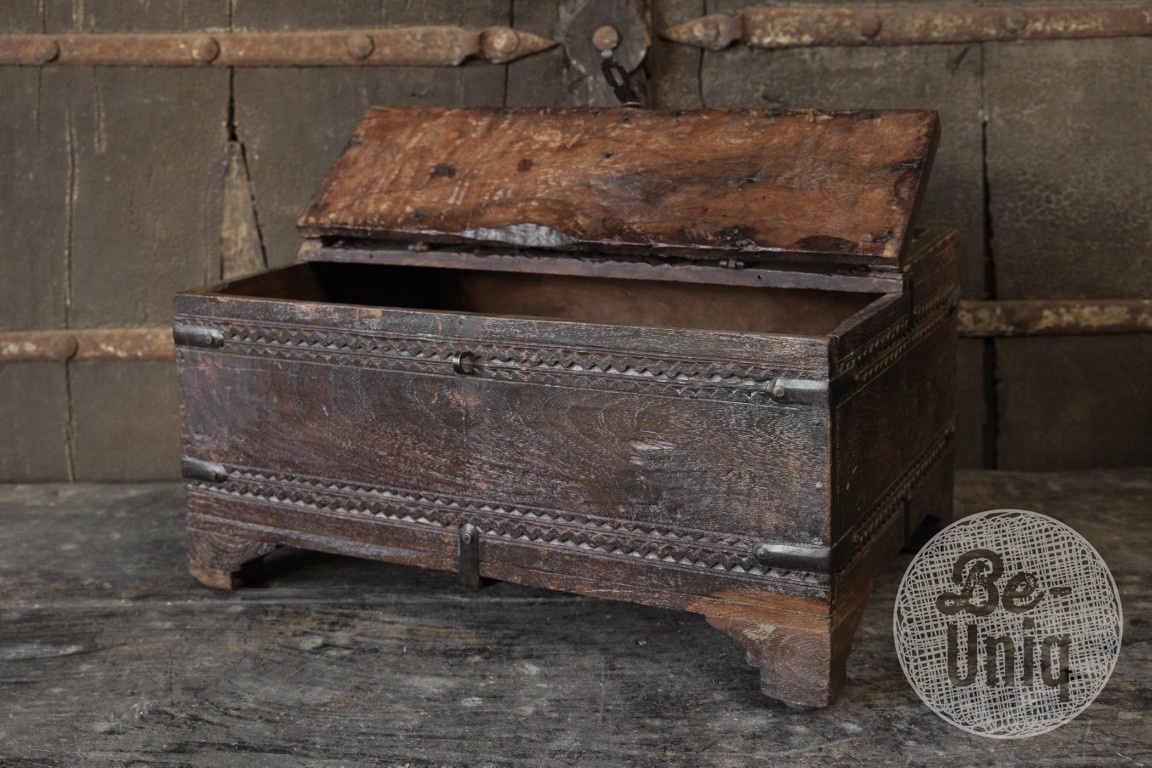Be-Uniq Origineel oud Dauri kistje | India | H29 cm
