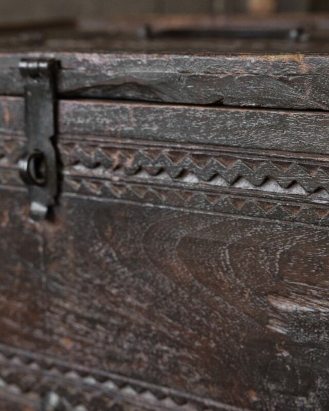 Be-Uniq Origineel oud Dauri kistje | India | H29 cm