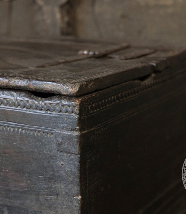 Be-Uniq Origineel oud Dauri kistje | India | H28 cm