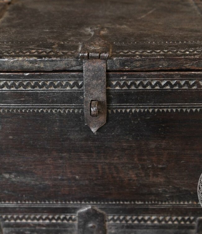 Be-Uniq Origineel oud Dauri kistje | India | H28 cm