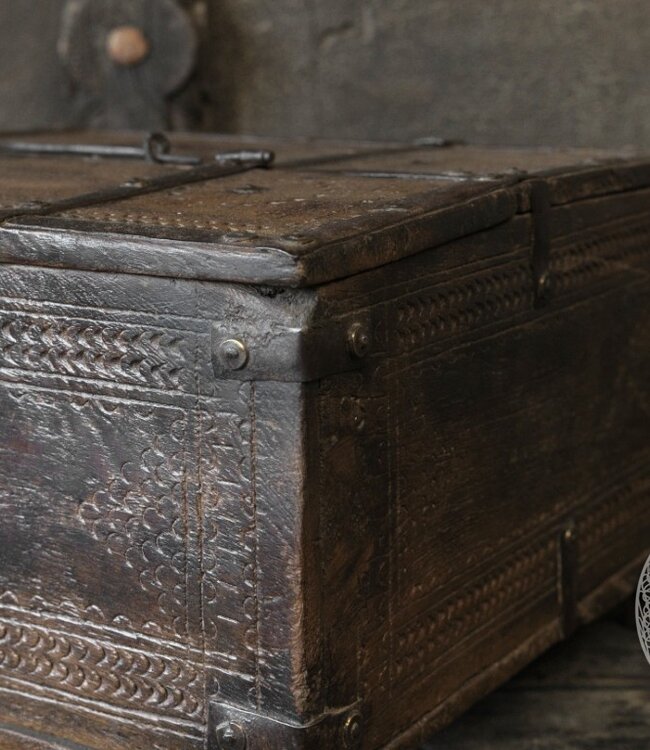 Be-Uniq Origineel oud Dauri kistje | India | H20 cm