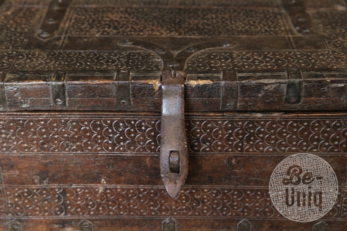 Be-Uniq Origineel oud Dauri kistje | India | H15