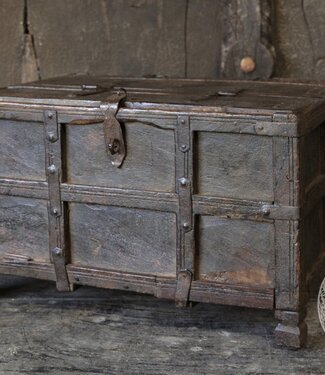 Be-Uniq Origineel oud Dauri kistje | India | H22 cm