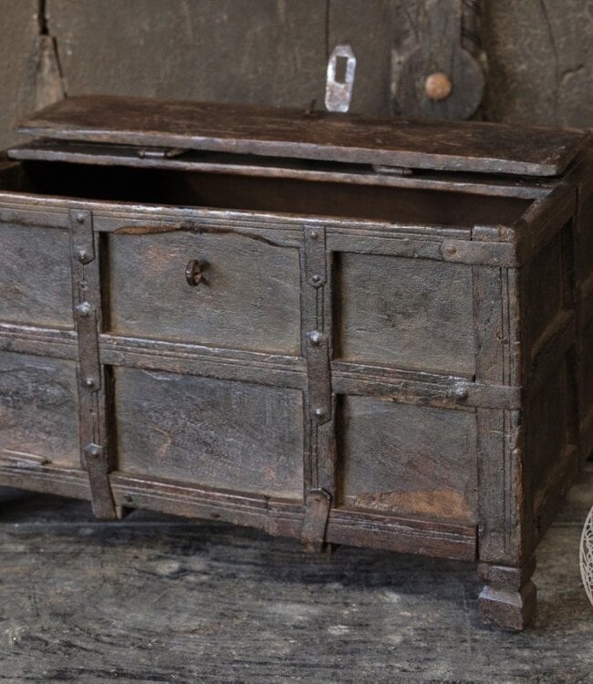 Be-Uniq Origineel oud Dauri kistje | India | H22 cm