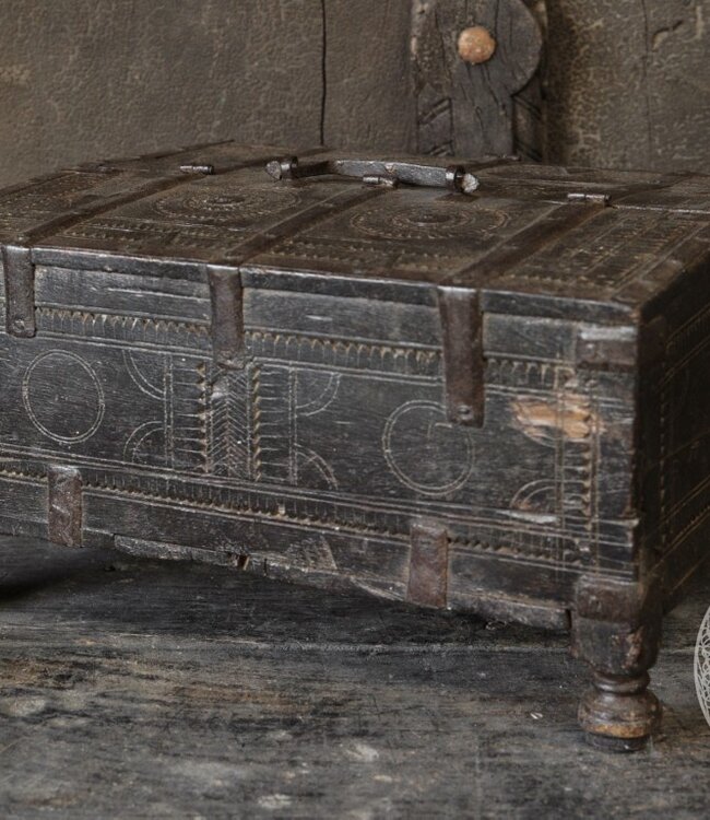 Be-Uniq Origineel oud Dauri kistje | India | H19 cm