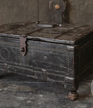 Be-Uniq Origineel oud Dauri kistje | India | H19 cm