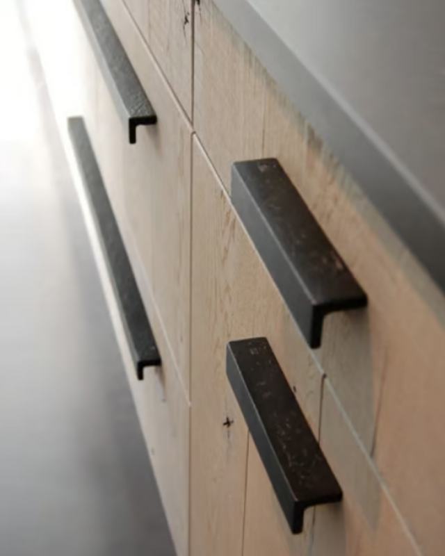 Dauby STUK MEUBELGREEP PML96/150 VEROUDERD IJZER - ZWART (VO) L150mm