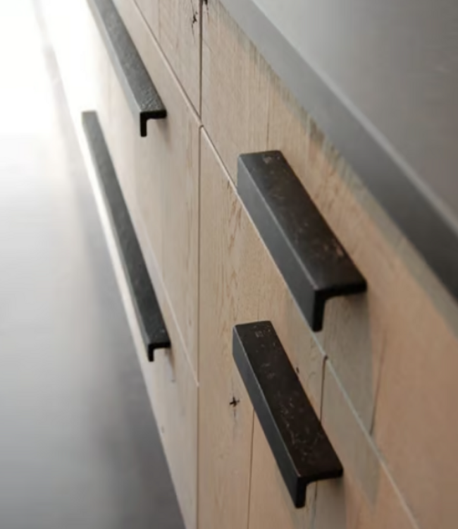 Dauby STUK MEUBELGREEP PML96/150 VEROUDERD IJZER - ZWART (VO) L150mm