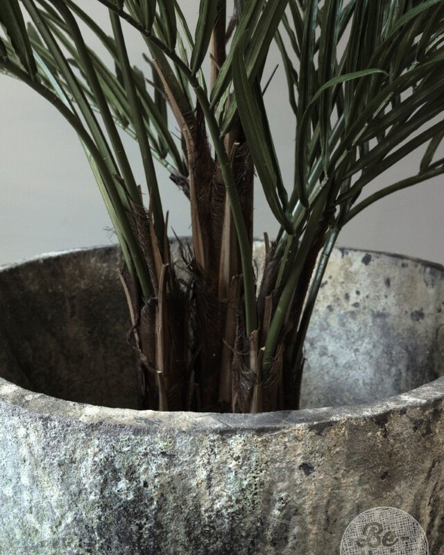Be-Uniq Oude pot gietijzer | India | H51 cm