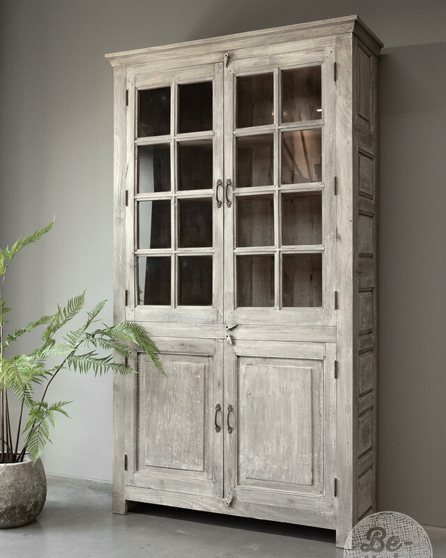 Be-Uniq Oude vitrinekast | India | H228 cm