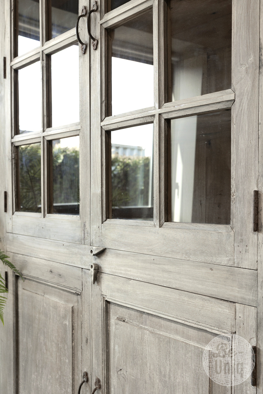 Be-Uniq Oude vitrinekast | India | H228 cm