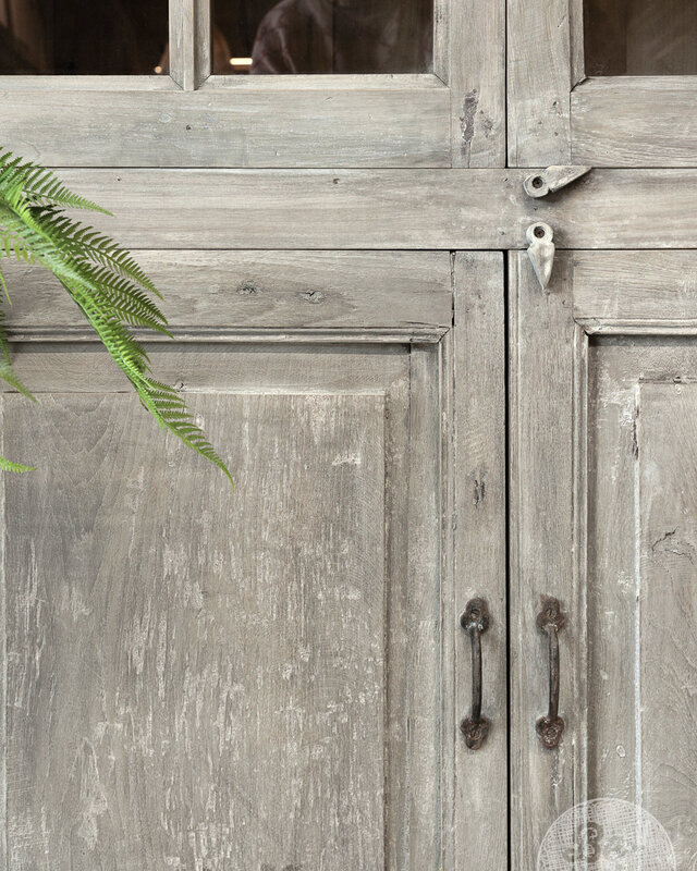 Be-Uniq Oude vitrinekast | India | H228 cm