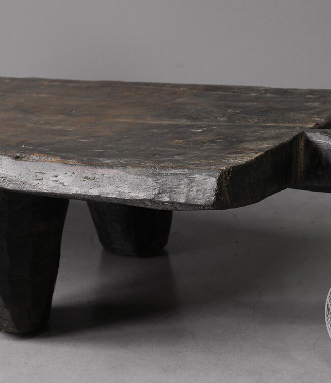 Be-Uniq Oude Naga salontafel | H29 cm