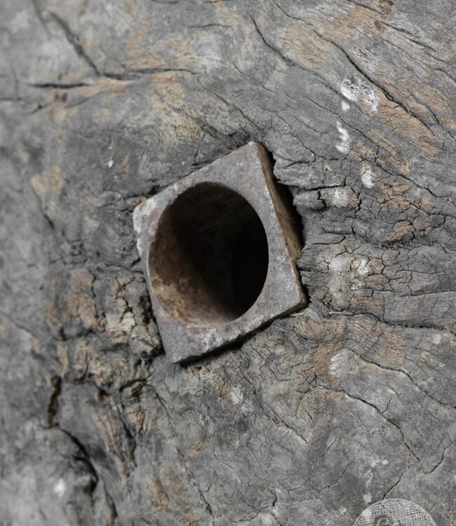 Be-Uniq Oud Wiel Op Standaard | H82 x B74 x D21 cm