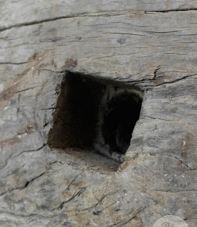 Be-Uniq Oud Wiel Op Standaard | H76 x B70 x D25 cm