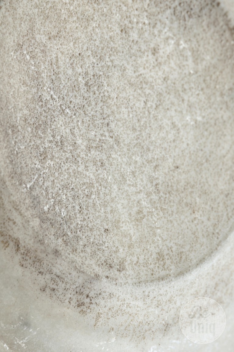 Be-Uniq Antieke Schaal Op Standaard | Marmer | H57 cm