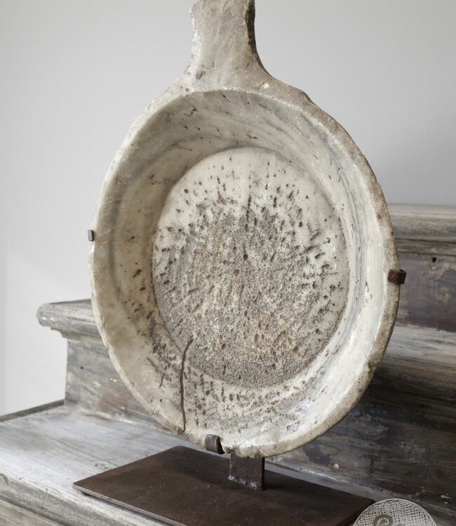 Be-Uniq Antieke Schaal Op Standaard | Marmer | H60 cm | Nr 2