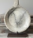 Be-Uniq Antieke Schaal Op Standaard | Marmer | H65 cm