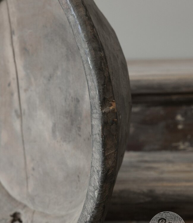 Be-Uniq Antieke Schaal Op Standaard | Marmer | H69 cm