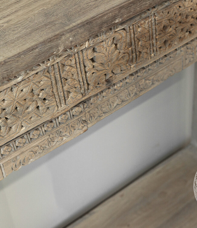 Be-Uniq Oude wandtafel met snijwerk | India | H87xB90xD30 cm