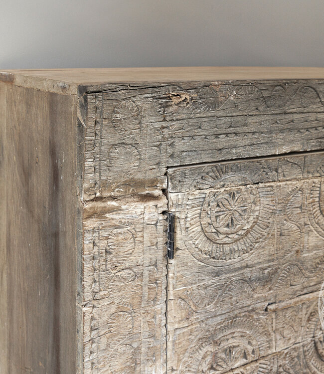 Be-Uniq Oud dressoir snijwerk | India | H78xB121xD40