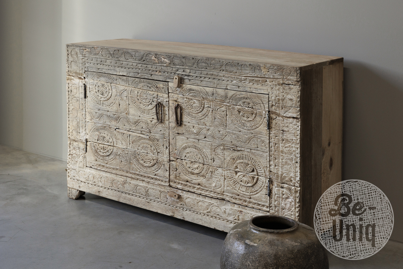 Be-Uniq Oud dressoir snijwerk | India | H78xB121xD40