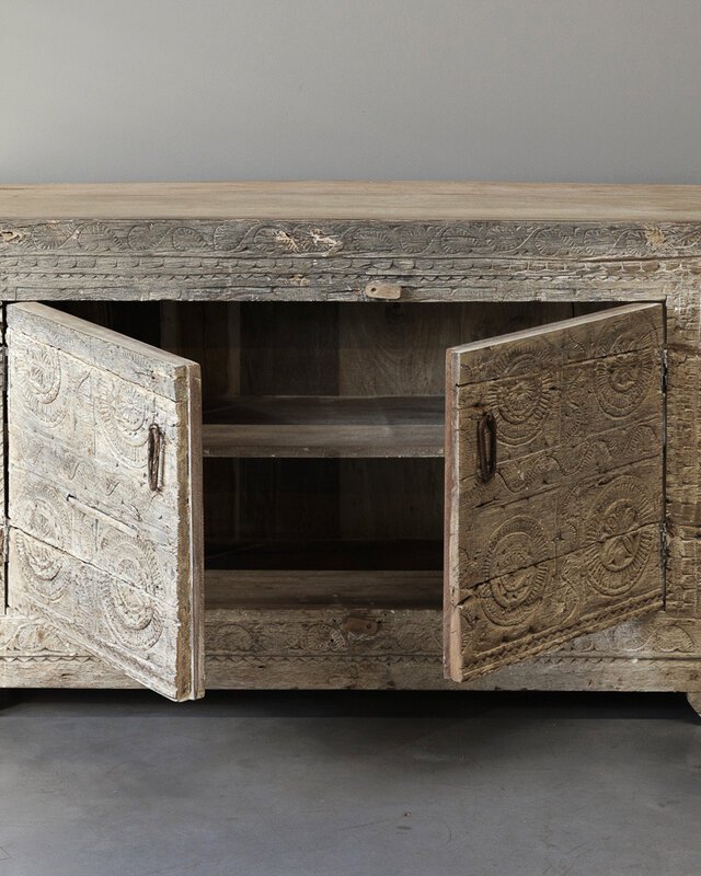 Be-Uniq Oud dressoir snijwerk | India | H78xB121xD40