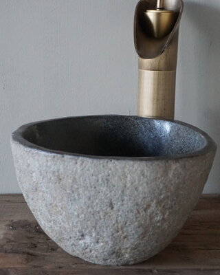 Rene Houtman Kleine Stenen Waskom + Spoelgat | H13 x B22 x D22 cm