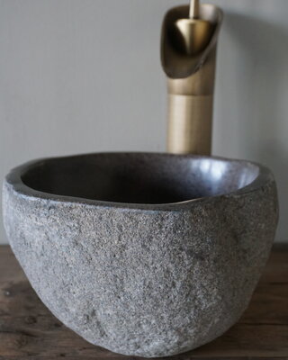 Rene Houtman Kleine Stenen Waskom + Spoelgat | H13,5 x B22,5 x D22 cm