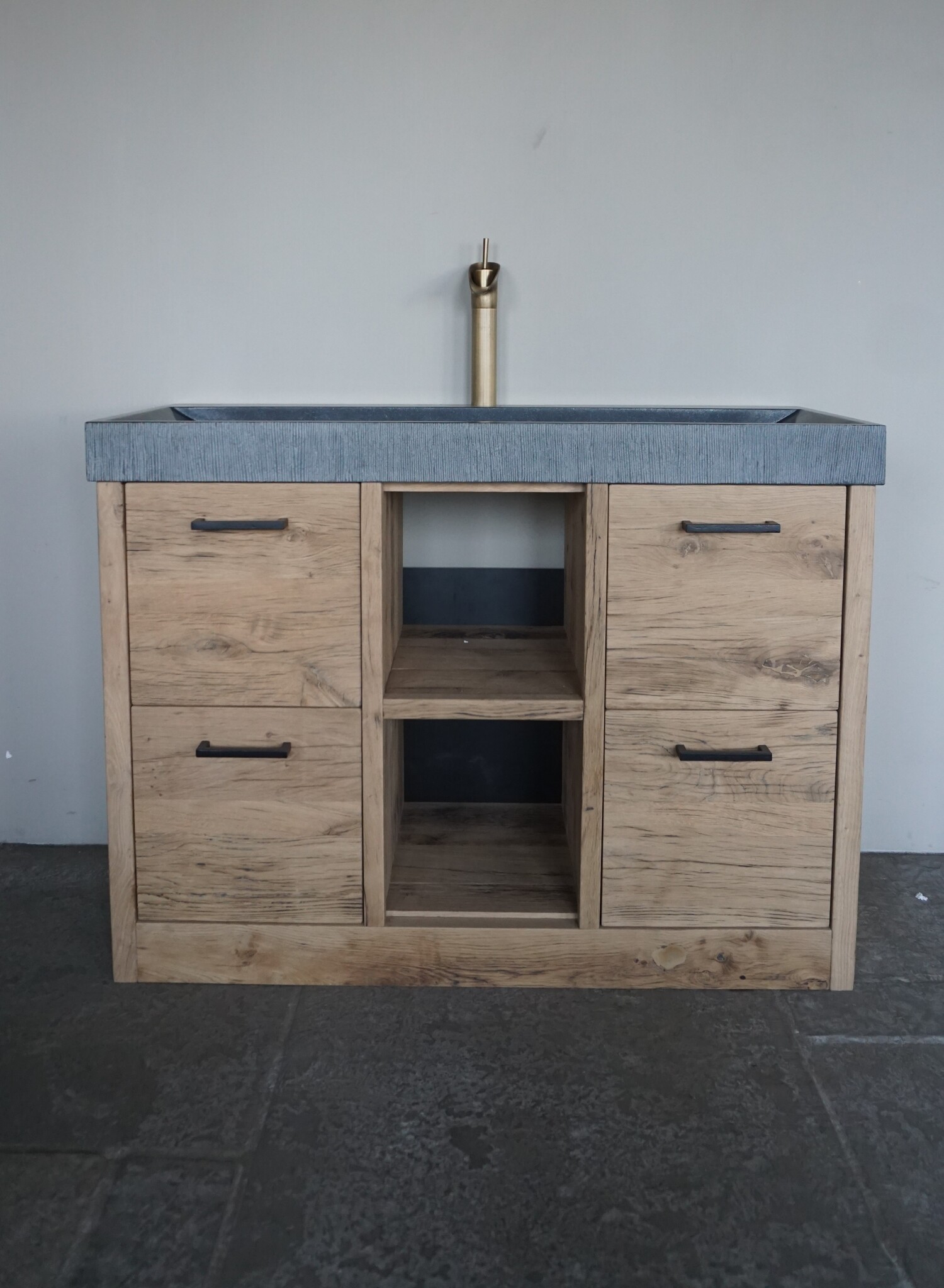 Rene Houtman Badkamermeubel Rowin | Geschaafd Oud Eiken | Maatwerk