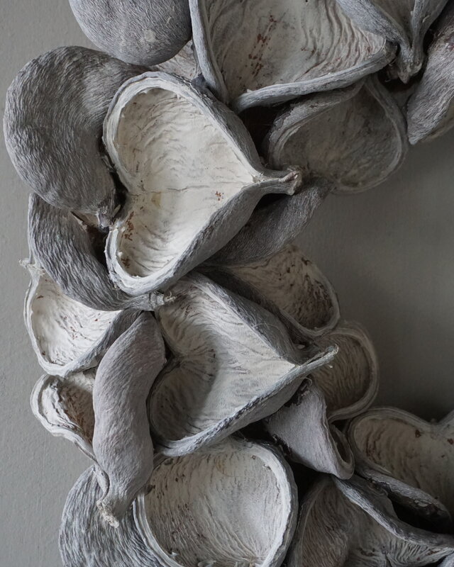 Rene Houtman Krans Badam | Zandsteen | D45 cm