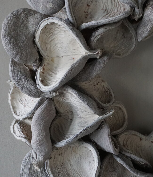 Rene Houtman Krans Badam | Zandsteen | D45 cm