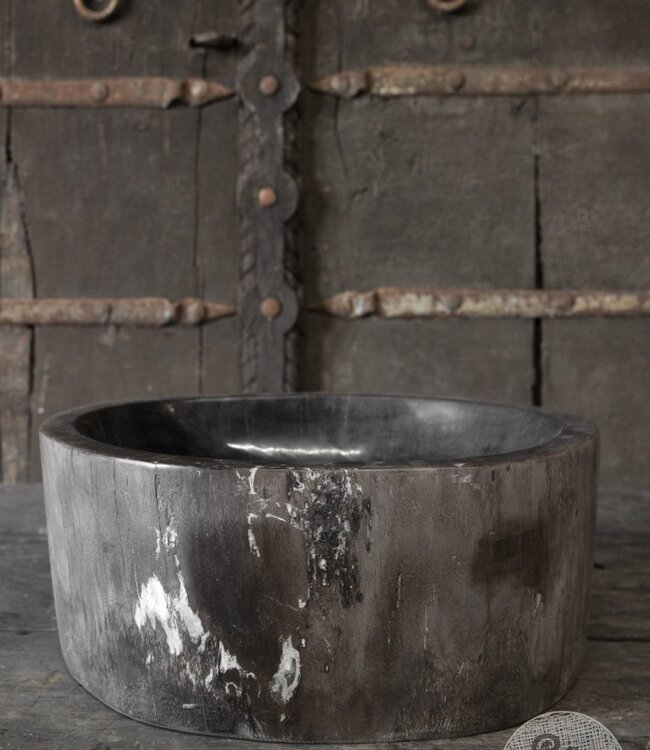 Be-Uniq Schaal | Versteend Hout | Indonesie | H15 x B37 x D33 cm