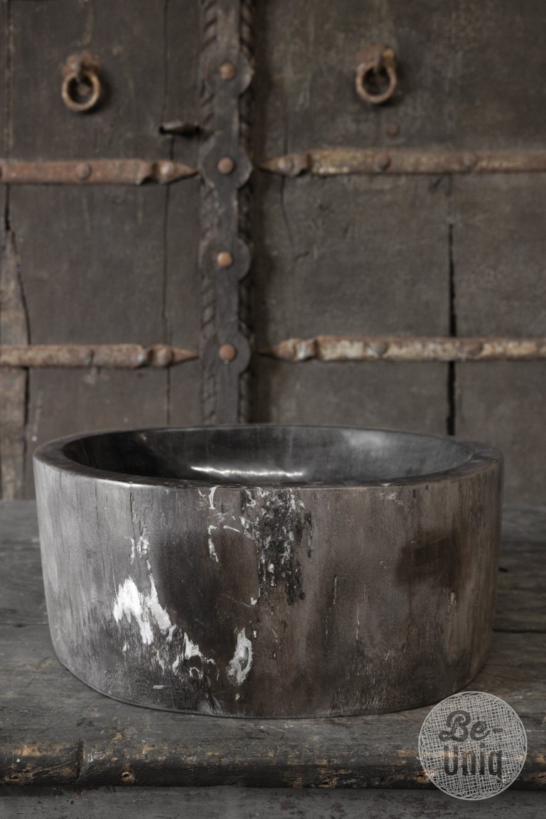 Be-Uniq Schaal | Versteend Hout | Indonesie | H15 x B37 x D33 cm