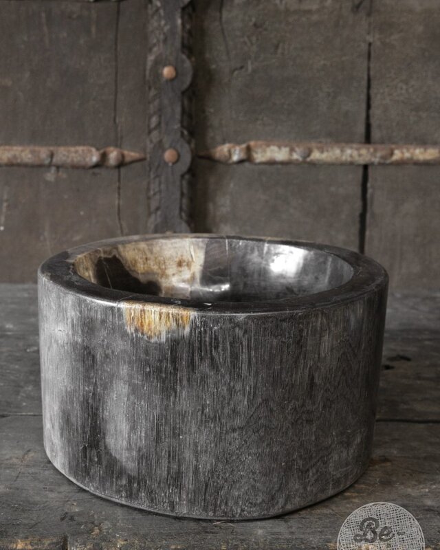 Be-Uniq Schaal | Versteend Hout | Indonesie | H17 x D31 cm
