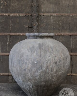 Be-Uniq Verweerde Indonesische Pot | H40 x D61 cm