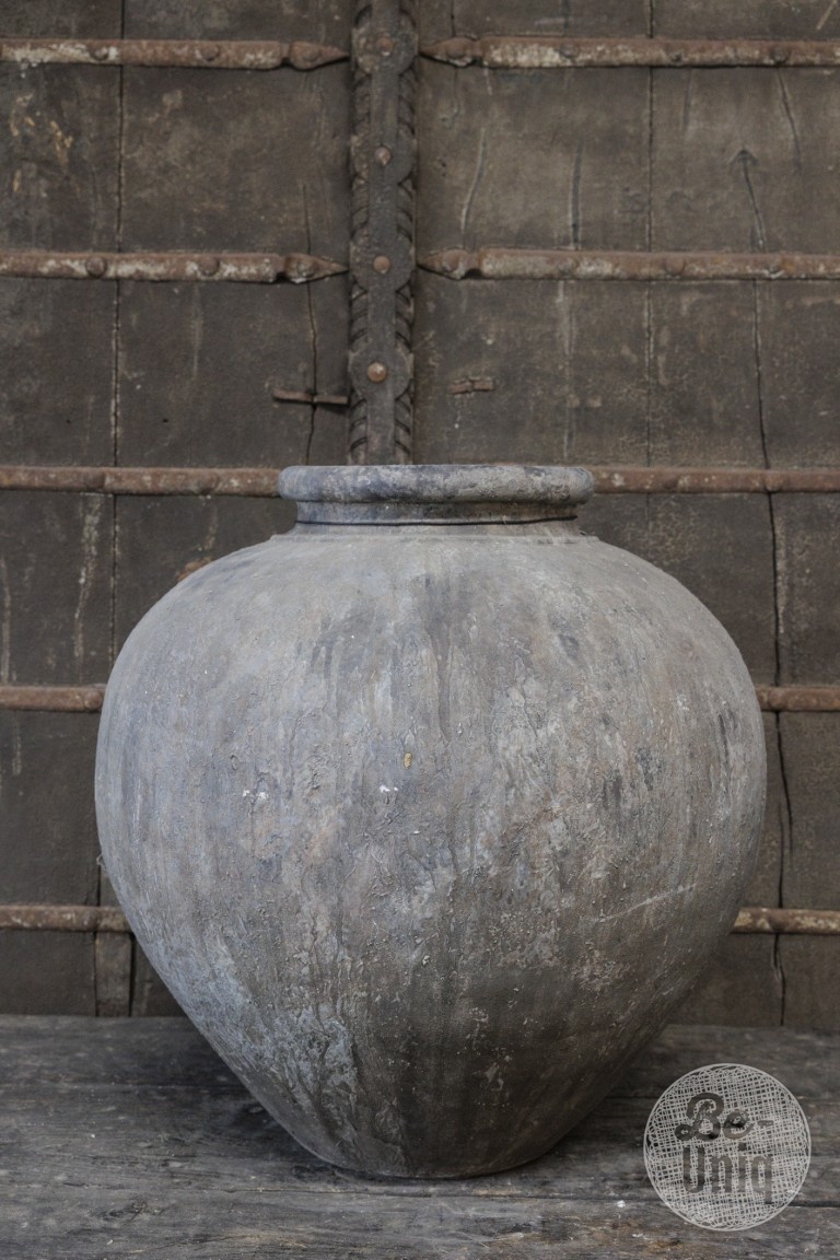 Be-Uniq Verweerde Indonesische Pot | H40 x D61 cm