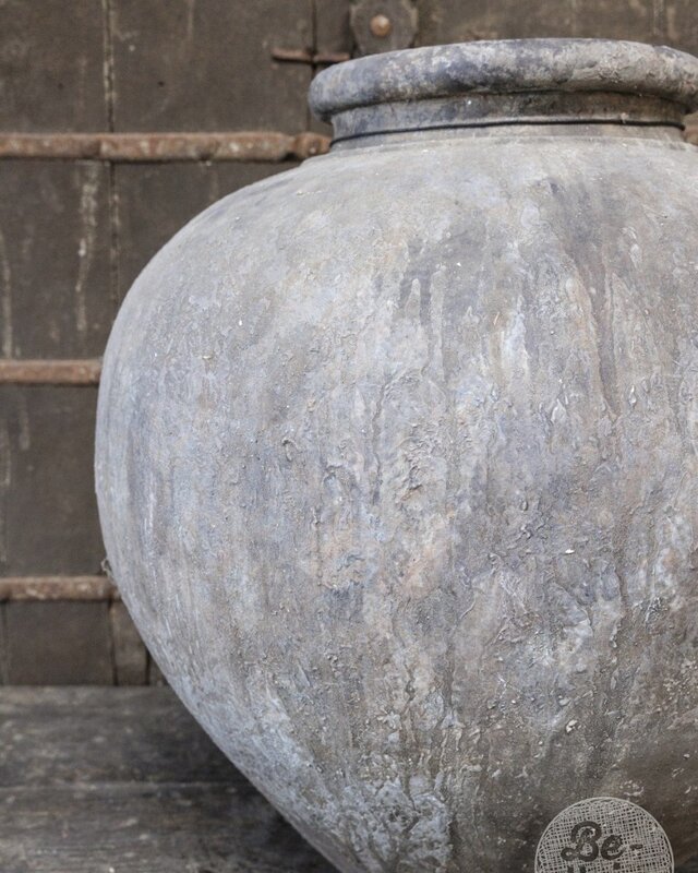 Be-Uniq Verweerde Indonesische Pot | H40 x D61 cm