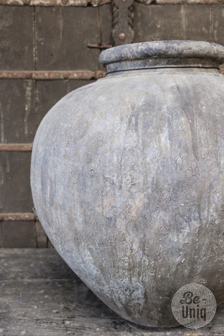 Be-Uniq Verweerde Indonesische Pot | H40 x D61 cm