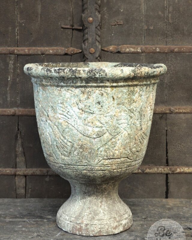 Be-Uniq Verweerde Indonesische Pot | H57 x D49 cm