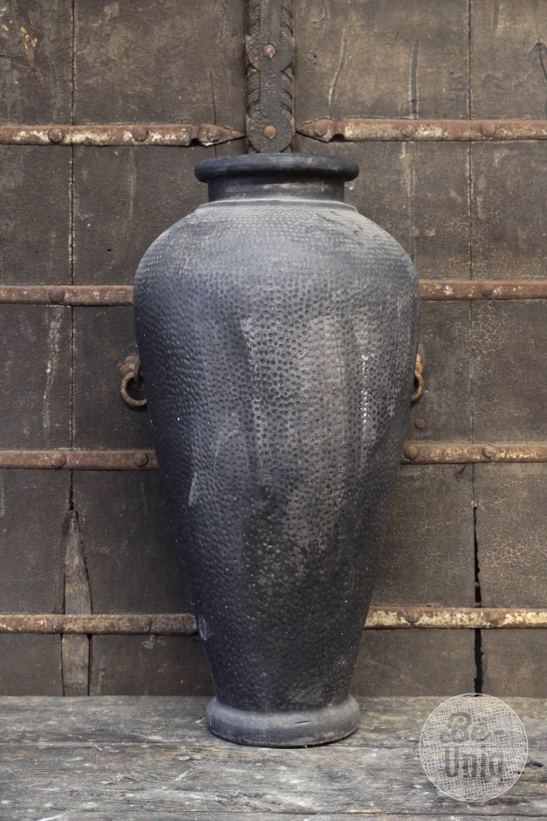 Be-Uniq Verweerde Indonesische Pot | H79 x D42 cm