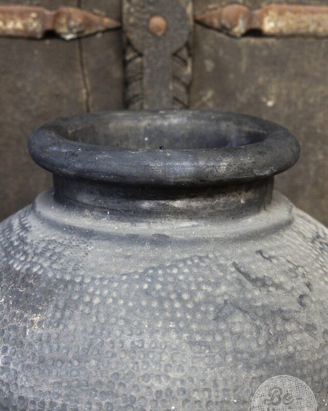 Be-Uniq Verweerde Indonesische Pot | H79 x D42 cm