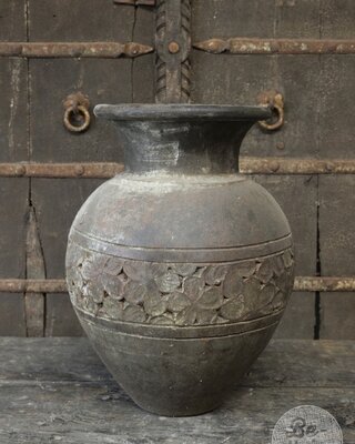 Be-Uniq Verweerde Indonesische Pot | H49 x D36 cm