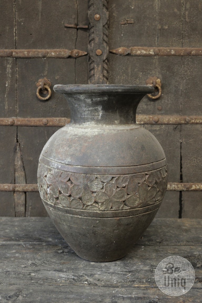 Be-Uniq Verweerde Indonesische Pot | H49 x D36 cm