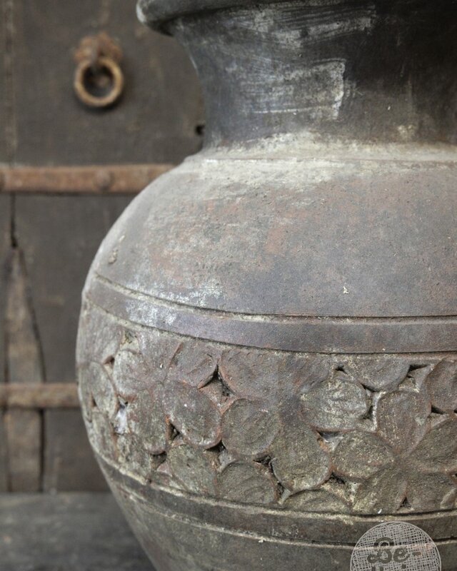Be-Uniq Verweerde Indonesische Pot | H49 x D36 cm