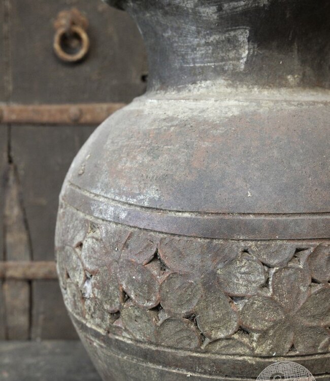 Be-Uniq Verweerde Indonesische Pot | H49 x D36 cm