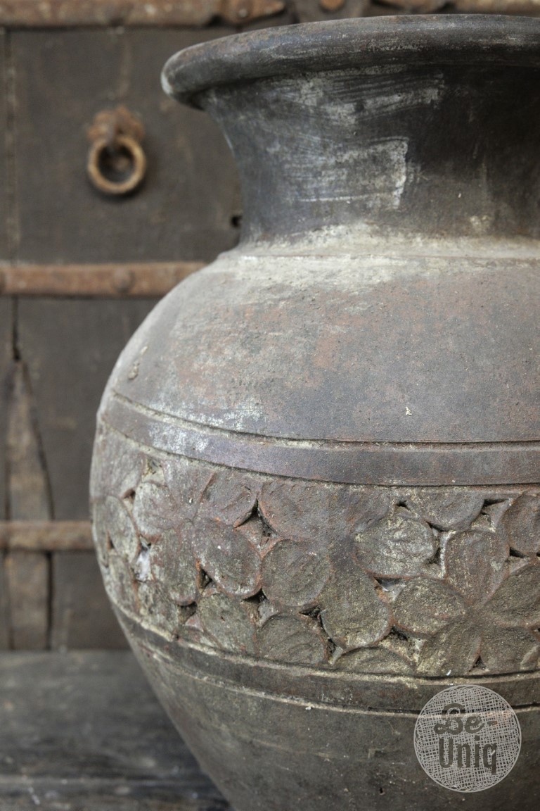Be-Uniq Verweerde Indonesische Pot | H49 x D36 cm