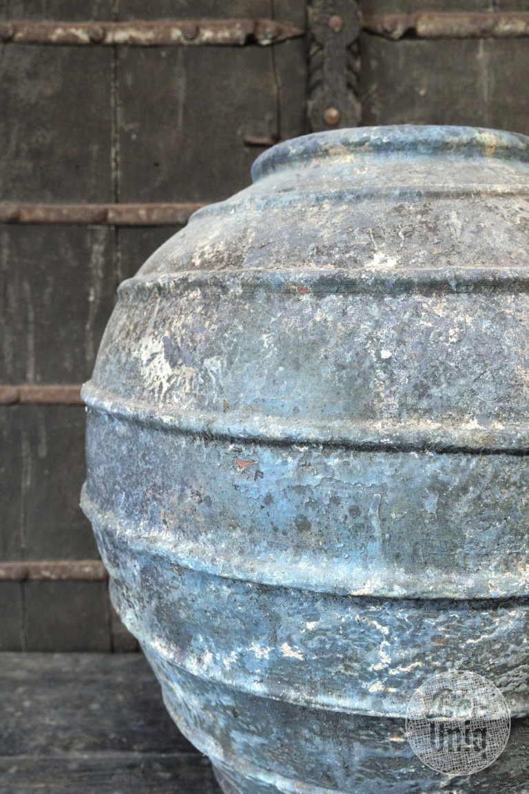 Be-Uniq Verweerde Indonesische Pot | H48 x B28 x D33 cm